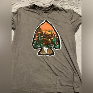 Grey arrow head T-shirt size Large.